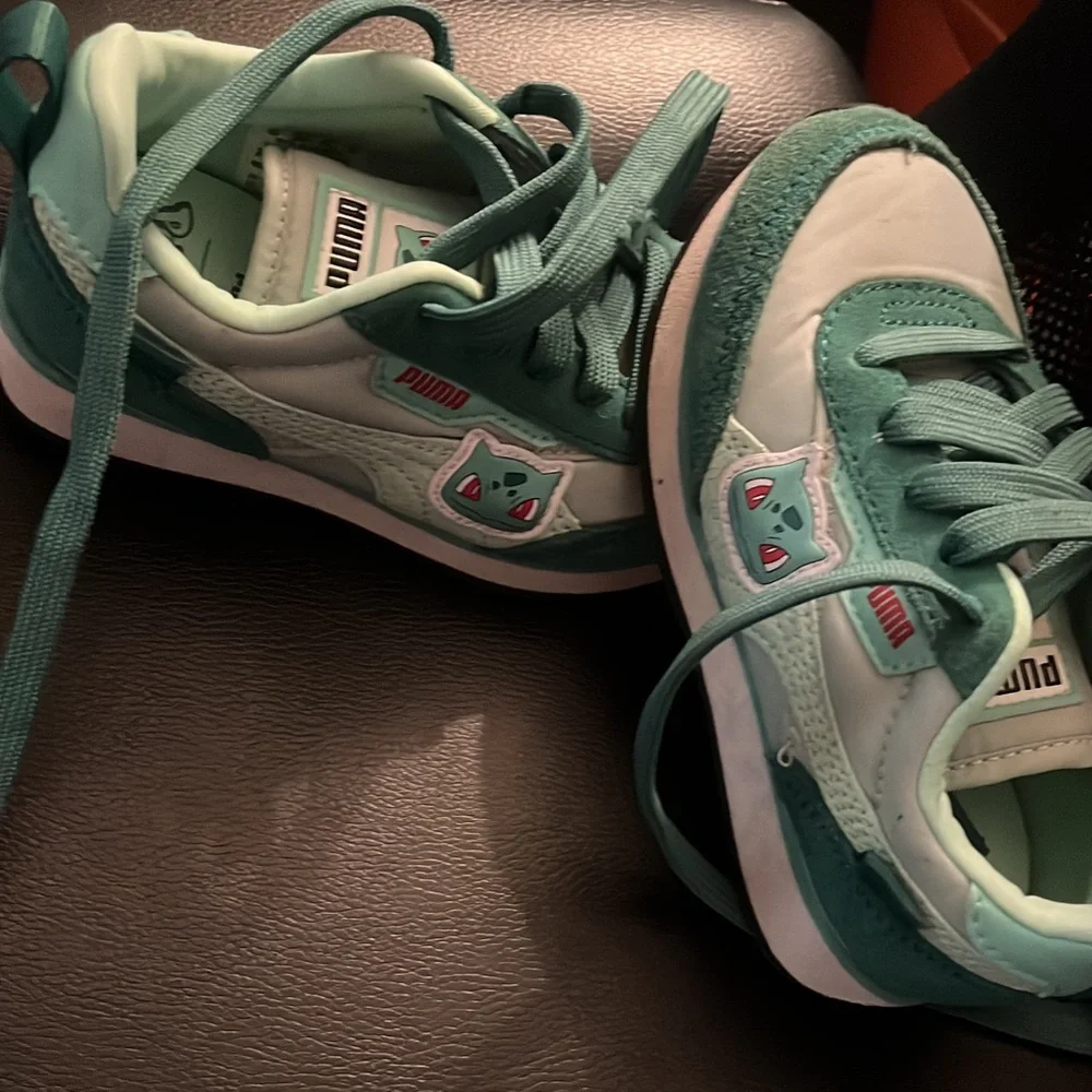 Kids Pokémon puma green size 11C - Picture 1 of 3
